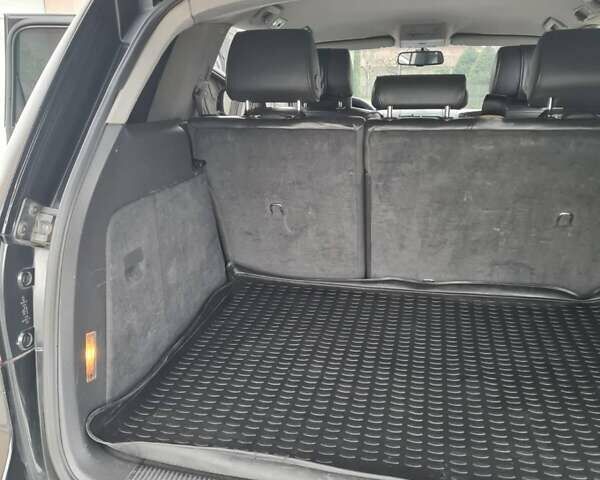 Черный Фольксваген Туарег, объемом двигателя 3 л и пробегом 258 тыс. км за 10500 $, фото 12 на Automoto.ua