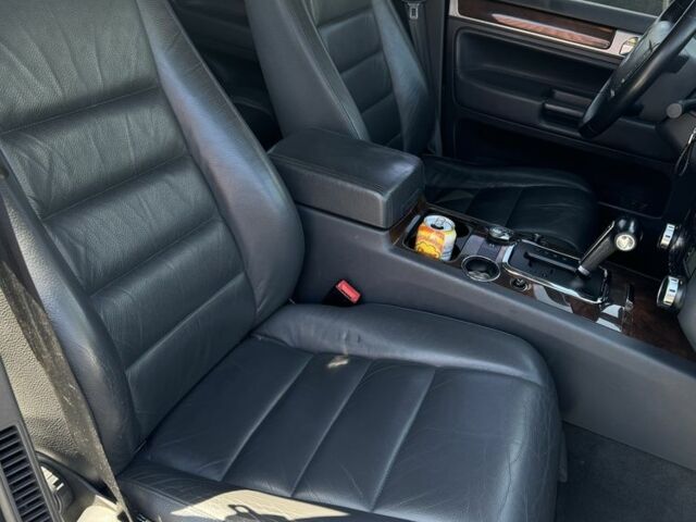 Фольксваген Туарег 2007 в Малине на Automoto.ua Черный Фольксваген Туарег, объемом двигателя 3 л и пробегом 280 тыс. км за 12000 $, фото 9 на Automoto.ua