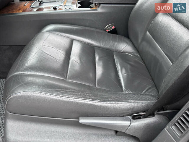 Черный Фольксваген Туарег, объемом двигателя 2.97 л и пробегом 294 тыс. км за 10508 $, фото 24 на Automoto.ua