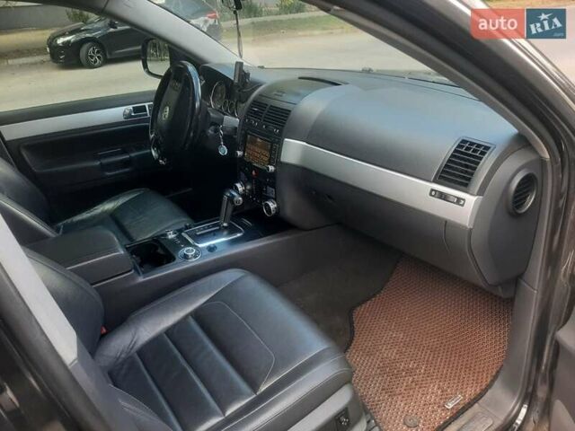 Черный Фольксваген Туарег, объемом двигателя 3 л и пробегом 445 тыс. км за 11500 $, фото 9 на Automoto.ua