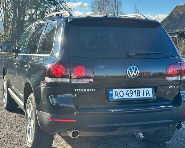 Черный Фольксваген Туарег, объемом двигателя 3 л и пробегом 266 тыс. км за 11500 $, фото 4 на Automoto.ua