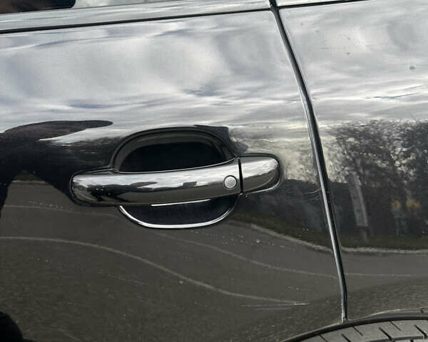 Черный Фольксваген Туарег, объемом двигателя 4.9 л и пробегом 252 тыс. км за 13800 $, фото 57 на Automoto.ua