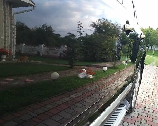 Черный Фольксваген Туарег, объемом двигателя 0 л и пробегом 218 тыс. км за 11900 $, фото 5 на Automoto.ua