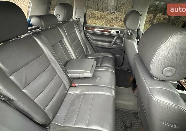 Черный Фольксваген Туарег, объемом двигателя 3 л и пробегом 239 тыс. км за 10300 $, фото 16 на Automoto.ua