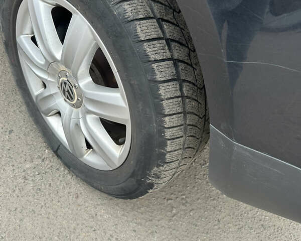 Черный Фольксваген Туарег, объемом двигателя 3 л и пробегом 320 тыс. км за 6300 $, фото 9 на Automoto.ua