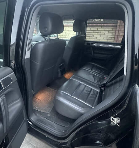 Фольксваген Туарег 2007 у Глубокой на Automoto.ua Чорний Фольксваген Туарег, об'ємом двигуна 3 л та пробігом 281 тис. км за 11000 $, фото 3 на Automoto.ua