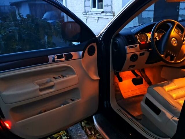 Чорний Фольксваген Туарег, об'ємом двигуна 3.6 л та пробігом 255 тис. км за 8288 $, фото 5 на Automoto.ua