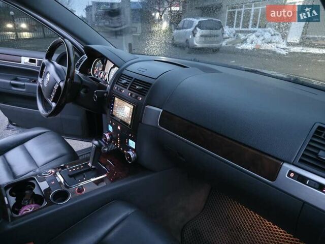 Черный Фольксваген Туарег, объемом двигателя 2.97 л и пробегом 238 тыс. км за 12600 $, фото 32 на Automoto.ua
