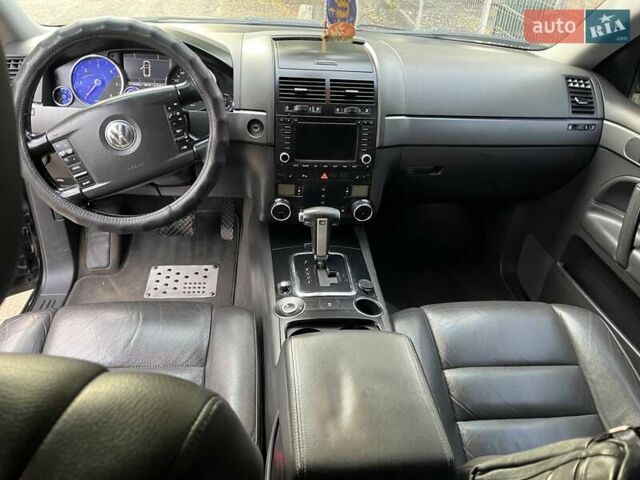 Чорний Фольксваген Туарег, об'ємом двигуна 3 л та пробігом 220 тис. км за 10500 $, фото 9 на Automoto.ua