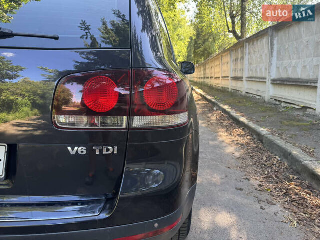 Чорний Фольксваген Туарег, об'ємом двигуна 2.97 л та пробігом 330 тис. км за 10500 $, фото 9 на Automoto.ua