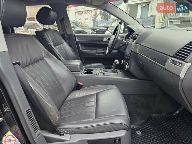 Черный Фольксваген Туарег, объемом двигателя 3.6 л и пробегом 250 тыс. км за 10700 $, фото 15 на Automoto.ua