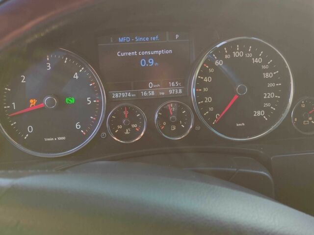 Черный Фольксваген Туарег, объемом двигателя 3 л и пробегом 290 тыс. км за 12300 $, фото 19 на Automoto.ua