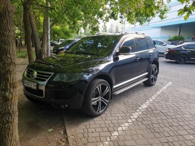 Чорний Фольксваген Туарег, об'ємом двигуна 3 л та пробігом 205 тис. км за 12000 $, фото 6 на Automoto.ua