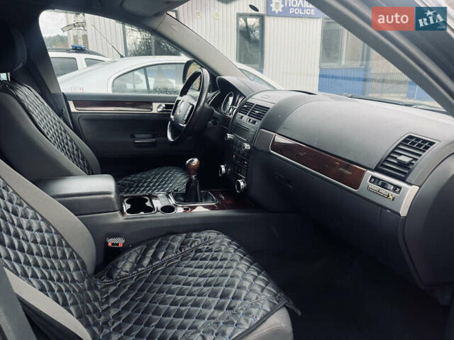Черный Фольксваген Туарег, объемом двигателя 2.5 л и пробегом 272 тыс. км за 8699 $, фото 9 на Automoto.ua
