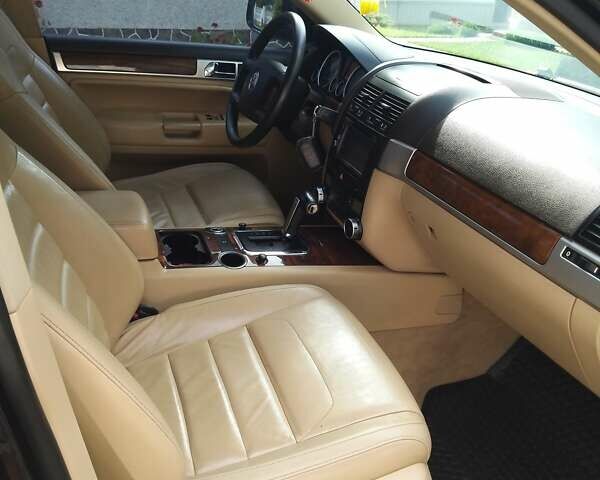 Черный Фольксваген Туарег, объемом двигателя 0 л и пробегом 218 тыс. км за 11900 $, фото 13 на Automoto.ua