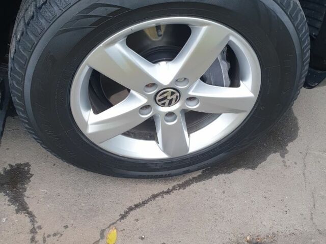 Чорний Фольксваген Туарег, об'ємом двигуна 3 л та пробігом 205 тис. км за 12000 $, фото 22 на Automoto.ua