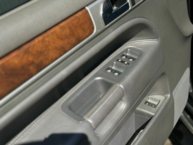 Фольксваген Туарег 2007 в Малине на Automoto.ua Черный Фольксваген Туарег, объемом двигателя 3 л и пробегом 280 тыс. км за 12000 $, фото 17 на Automoto.ua