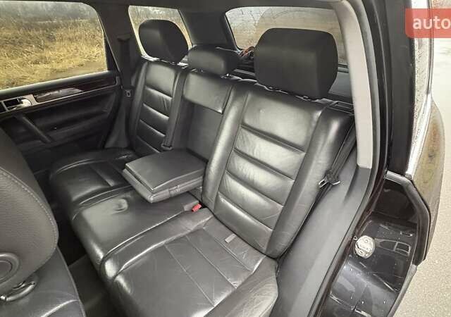 Черный Фольксваген Туарег, объемом двигателя 3 л и пробегом 239 тыс. км за 10300 $, фото 14 на Automoto.ua