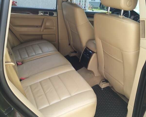 Черный Фольксваген Туарег, объемом двигателя 0 л и пробегом 218 тыс. км за 11900 $, фото 11 на Automoto.ua