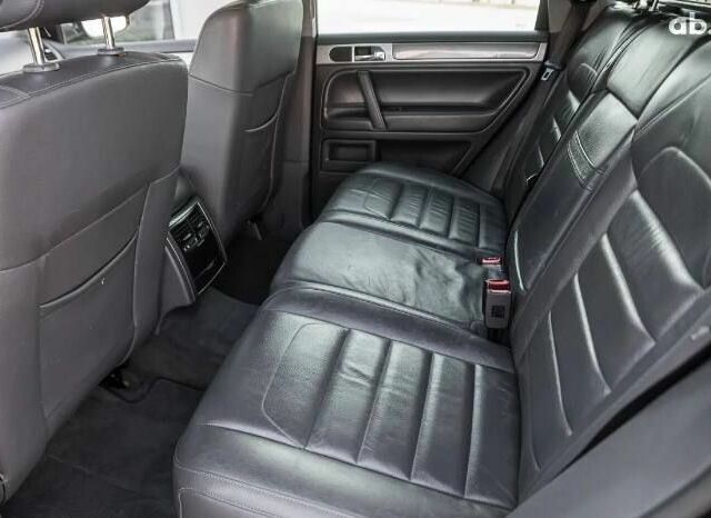 Чорний Фольксваген Туарег, об'ємом двигуна 0 л та пробігом 237 тис. км за 4000 $, фото 5 на Automoto.ua