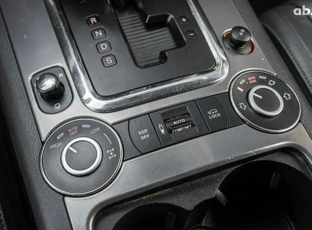 Чорний Фольксваген Туарег, об'ємом двигуна 0 л та пробігом 237 тис. км за 4000 $, фото 4 на Automoto.ua