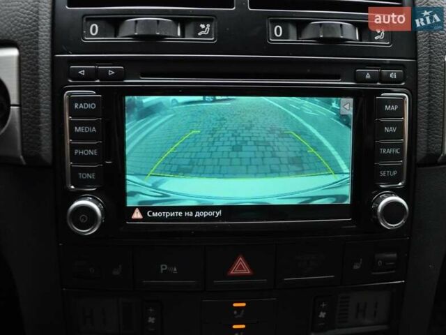 Черный Фольксваген Туарег, объемом двигателя 3 л и пробегом 335 тыс. км за 9803 $, фото 34 на Automoto.ua