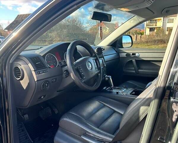 Черный Фольксваген Туарег, объемом двигателя 3 л и пробегом 266 тыс. км за 11500 $, фото 9 на Automoto.ua