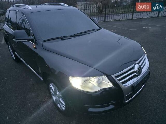 Черный Фольксваген Туарег, объемом двигателя 2.97 л и пробегом 238 тыс. км за 12600 $, фото 3 на Automoto.ua