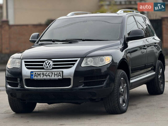 Черный Фольксваген Туарег, объемом двигателя 3 л и пробегом 333 тыс. км за 9950 $, фото 2 на Automoto.ua