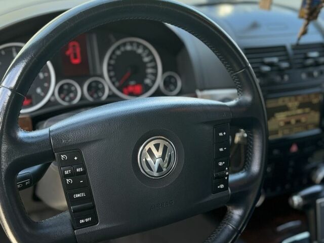 Фольксваген Туарег 2007 в Малине на Automoto.ua Черный Фольксваген Туарег, объемом двигателя 3 л и пробегом 280 тыс. км за 12000 $, фото 10 на Automoto.ua