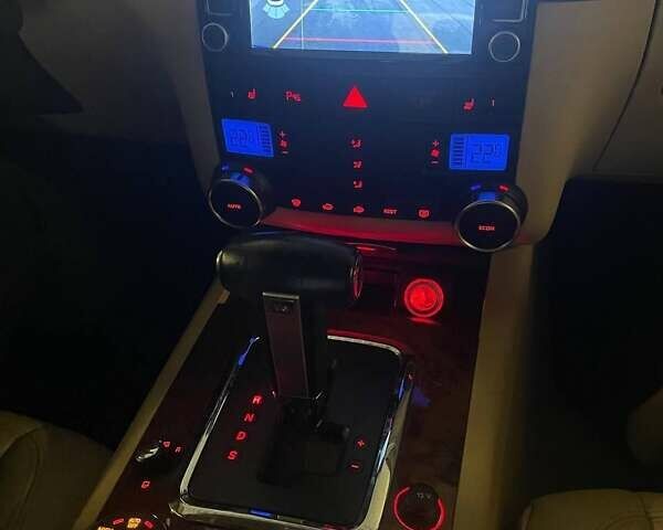 Черный Фольксваген Туарег, объемом двигателя 3.6 л и пробегом 159 тыс. км за 10500 $, фото 2 на Automoto.ua