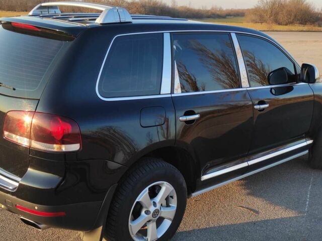 Черный Фольксваген Туарег, объемом двигателя 3 л и пробегом 290 тыс. км за 12300 $, фото 6 на Automoto.ua