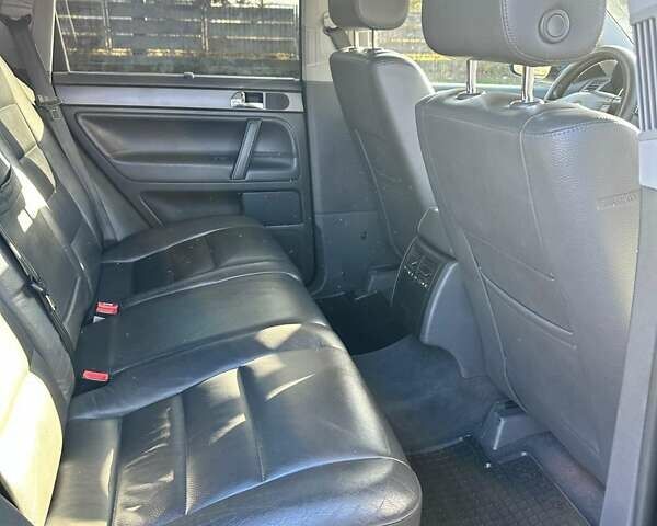 Черный Фольксваген Туарег, объемом двигателя 3 л и пробегом 266 тыс. км за 11500 $, фото 10 на Automoto.ua