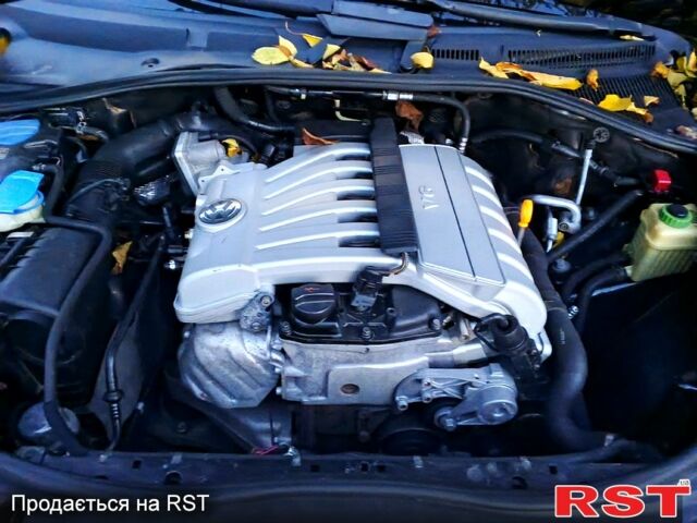 Чорний Фольксваген Туарег, об'ємом двигуна 3.6 л та пробігом 255 тис. км за 8288 $, фото 12 на Automoto.ua