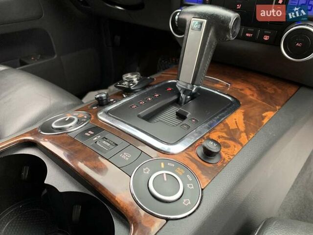 Черный Фольксваген Туарег, объемом двигателя 3 л и пробегом 351 тыс. км за 11999 $, фото 35 на Automoto.ua