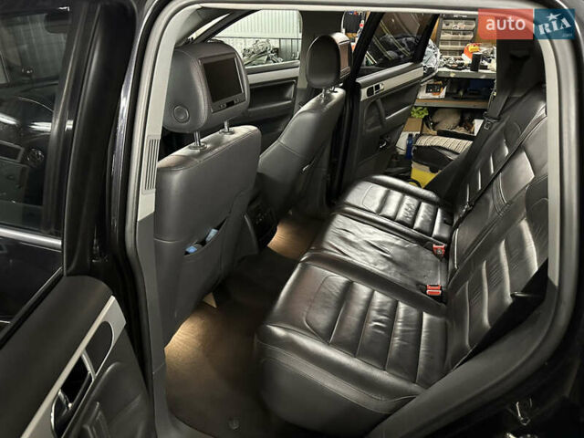 Черный Фольксваген Туарег, объемом двигателя 3 л и пробегом 351 тыс. км за 13500 $, фото 16 на Automoto.ua