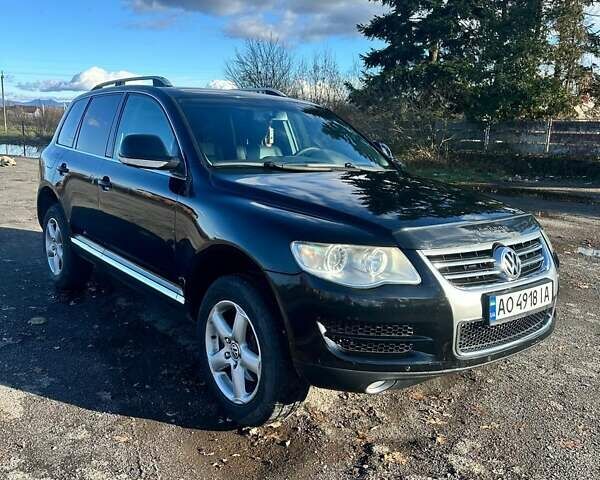 Черный Фольксваген Туарег, объемом двигателя 3 л и пробегом 266 тыс. км за 11500 $, фото 2 на Automoto.ua