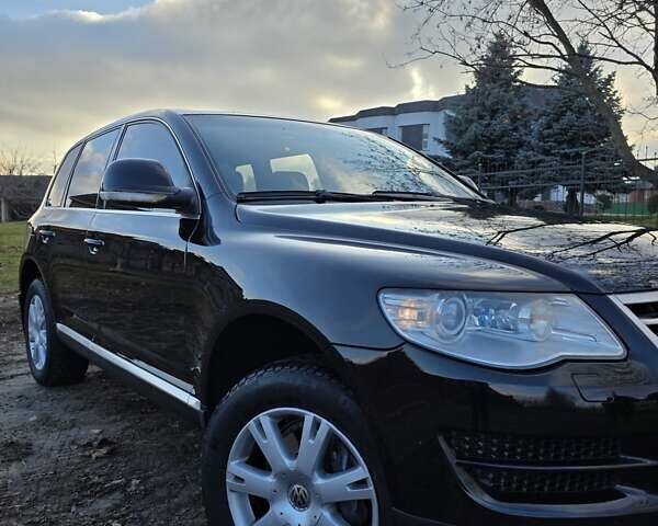 Черный Фольксваген Туарег, объемом двигателя 2.97 л и пробегом 296 тыс. км за 8800 $, фото 12 на Automoto.ua