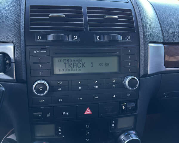 Чорний Фольксваген Туарег, об'ємом двигуна 3 л та пробігом 380 тис. км за 10500 $, фото 8 на Automoto.ua