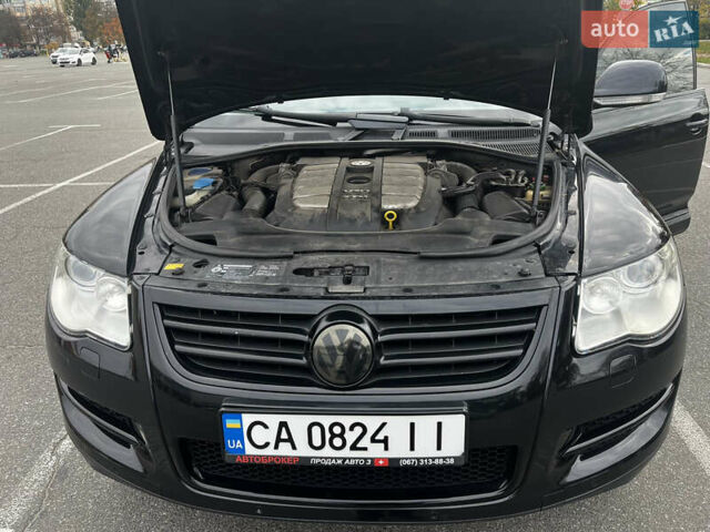 Черный Фольксваген Туарег, объемом двигателя 4.9 л и пробегом 252 тыс. км за 13800 $, фото 53 на Automoto.ua