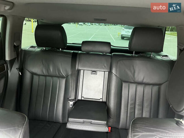 Черный Фольксваген Туарег, объемом двигателя 4.9 л и пробегом 252 тыс. км за 13800 $, фото 50 на Automoto.ua