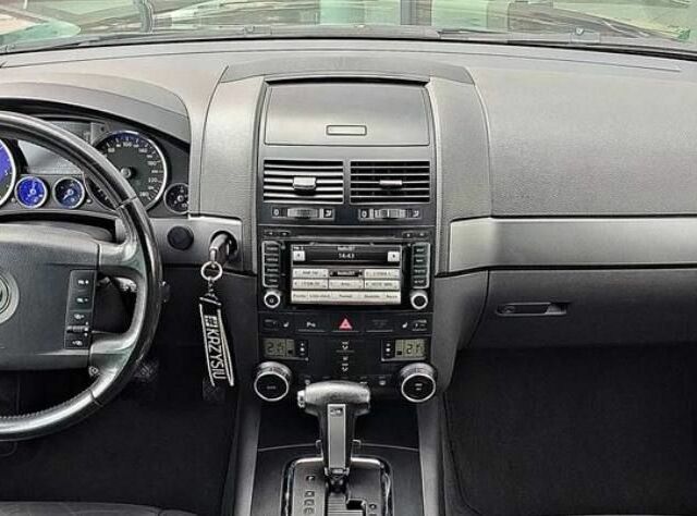 Чорний Фольксваген Туарег, об'ємом двигуна 0 л та пробігом 176 тис. км за 2500 $, фото 4 на Automoto.ua