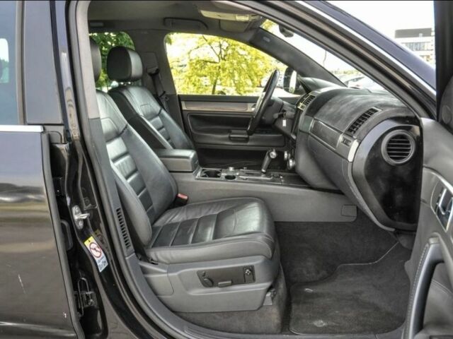 Черный Фольксваген Туарег, объемом двигателя 3 л и пробегом 220 тыс. км за 4100 $, фото 10 на Automoto.ua