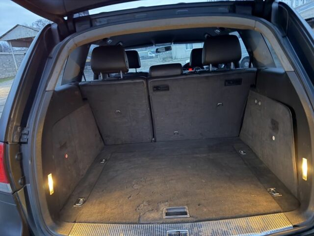 Черный Фольксваген Туарег, объемом двигателя 3 л и пробегом 277 тыс. км за 4300 $, фото 9 на Automoto.ua