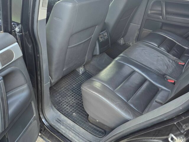 Черный Фольксваген Туарег, объемом двигателя 2.5 л и пробегом 352 тыс. км за 7500 $, фото 16 на Automoto.ua