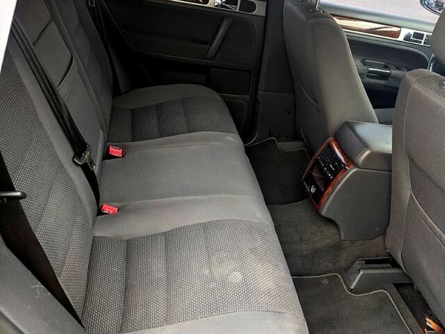 Чорний Фольксваген Туарег, об'ємом двигуна 3 л та пробігом 198 тис. км за 11300 $, фото 8 на Automoto.ua