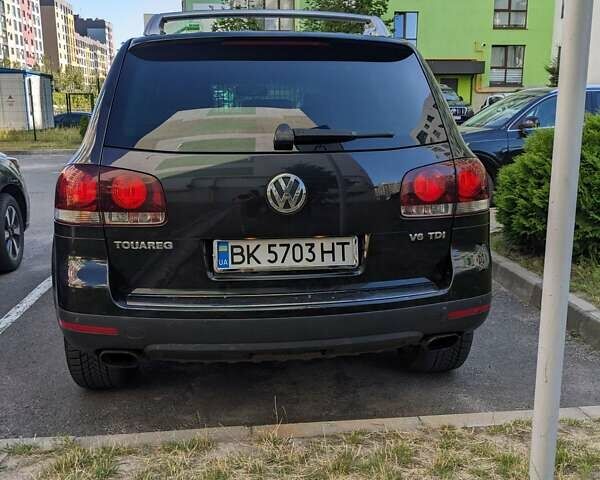 Чорний Фольксваген Туарег, об'ємом двигуна 2.97 л та пробігом 319 тис. км за 10600 $, фото 8 на Automoto.ua