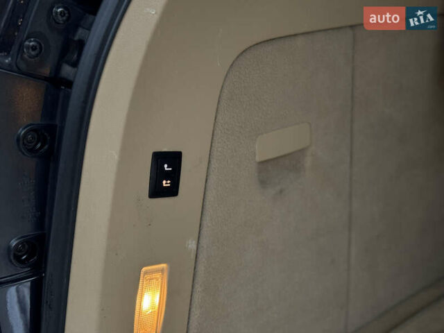 Черный Фольксваген Туарег, объемом двигателя 3 л и пробегом 333 тыс. км за 9950 $, фото 30 на Automoto.ua