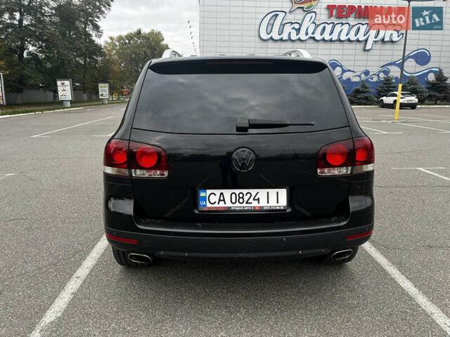 Черный Фольксваген Туарег, объемом двигателя 4.9 л и пробегом 252 тыс. км за 13800 $, фото 9 на Automoto.ua