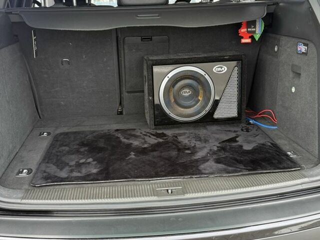 Черный Фольксваген Туарег, объемом двигателя 3 л и пробегом 263 тыс. км за 12500 $, фото 18 на Automoto.ua